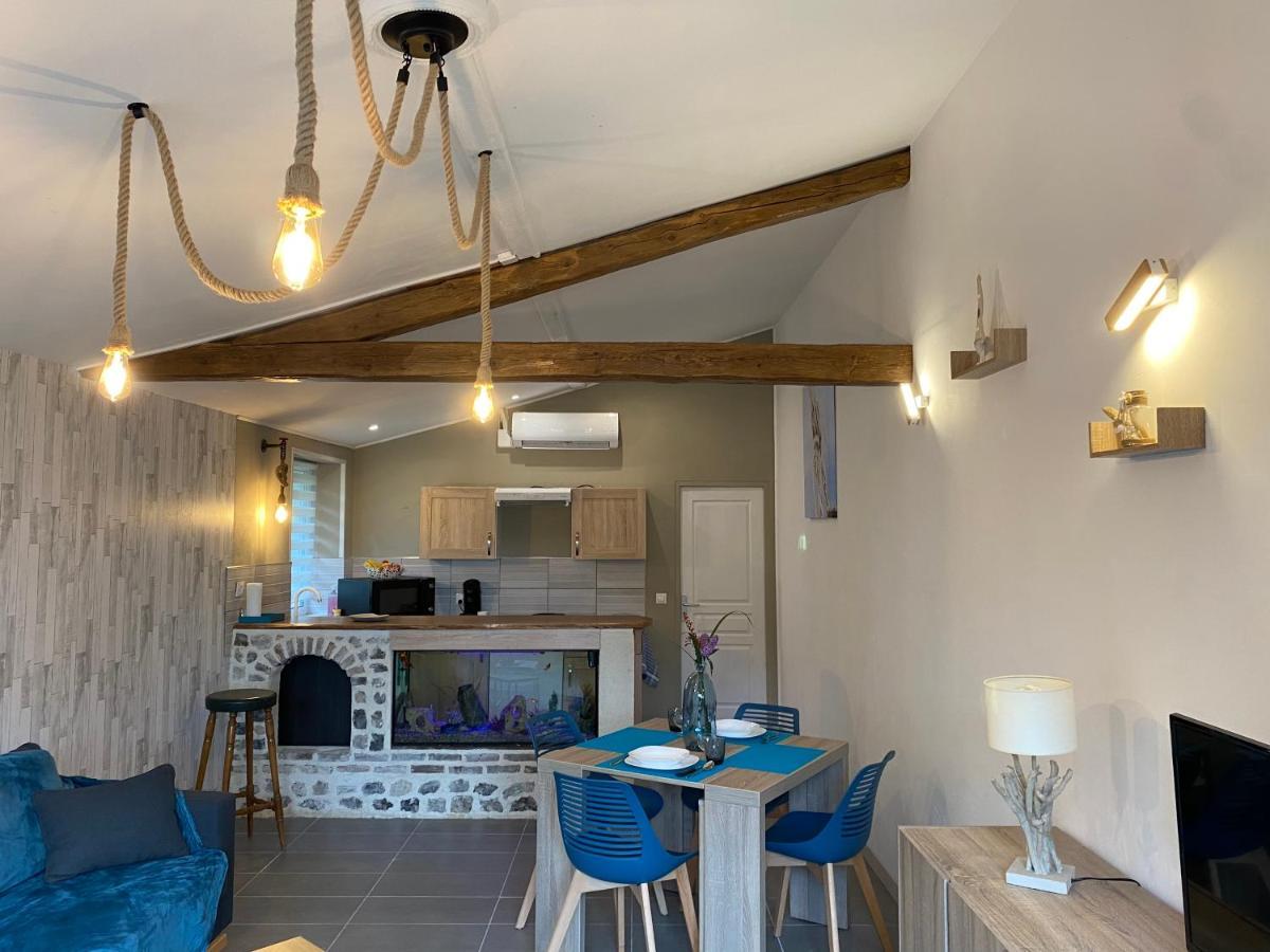 Les 4 Seasons, Agreable Gite Avec Terrasse Et Jardin La Croix Bigot Bagian luar foto