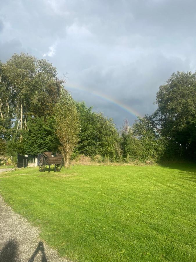 Les 4 Seasons, Agreable Gite Avec Terrasse Et Jardin La Croix Bigot Bagian luar foto