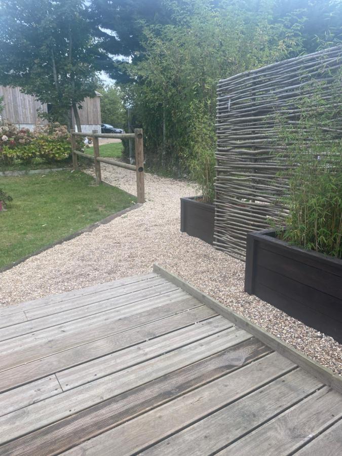 Les 4 Seasons, Agreable Gite Avec Terrasse Et Jardin La Croix Bigot Bagian luar foto